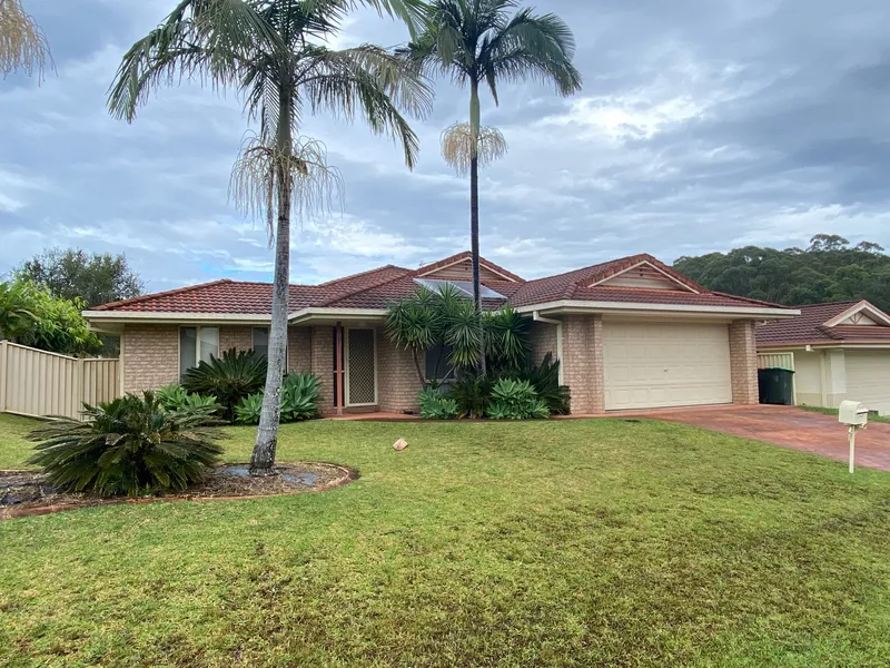 Family home in Sunny Sawtell!