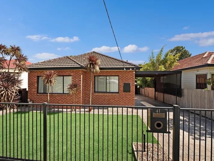 5 BEDROOM STUDENT ACCOMMODATION