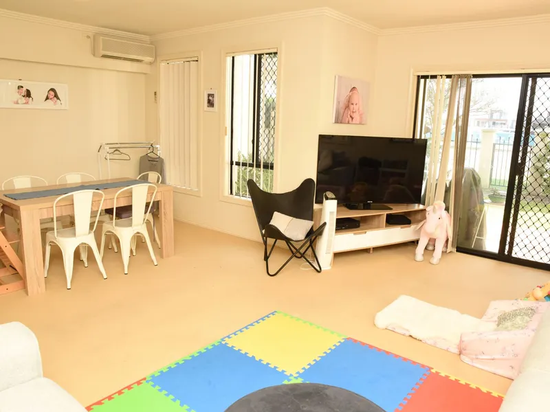 3 Bedroom townhouse in the Hub of Robina
