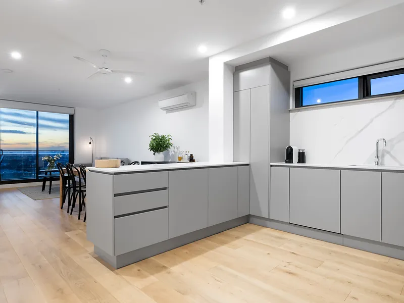 Amazing Space with Spectacular Views