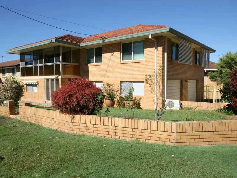 3 Bedroom highset, Close to Mansfield Schools