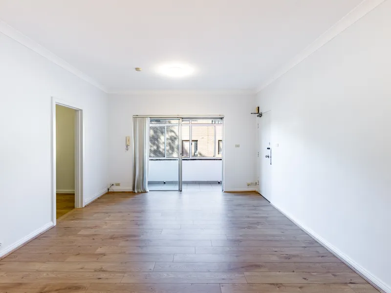 LARGE THREE BEDROOM UNIT WITH LOCK UP GARAGE