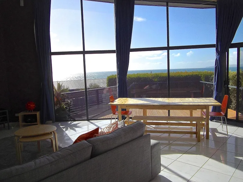 2 Storey Windows, Sea Views and Huge Family Home