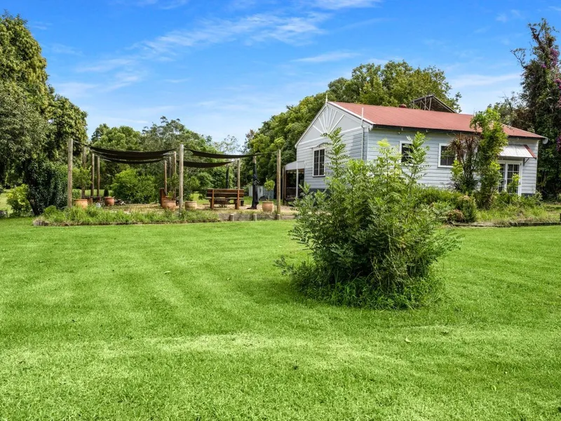 IMPRESSIVE BLOCK OF LAND - 8 acres of stunning land