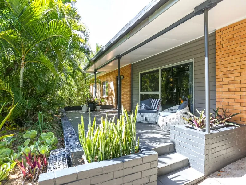 CONTRACT CRASHED! BE FIRST TO INSPECT AS IT WILL SELL AGAIN!!