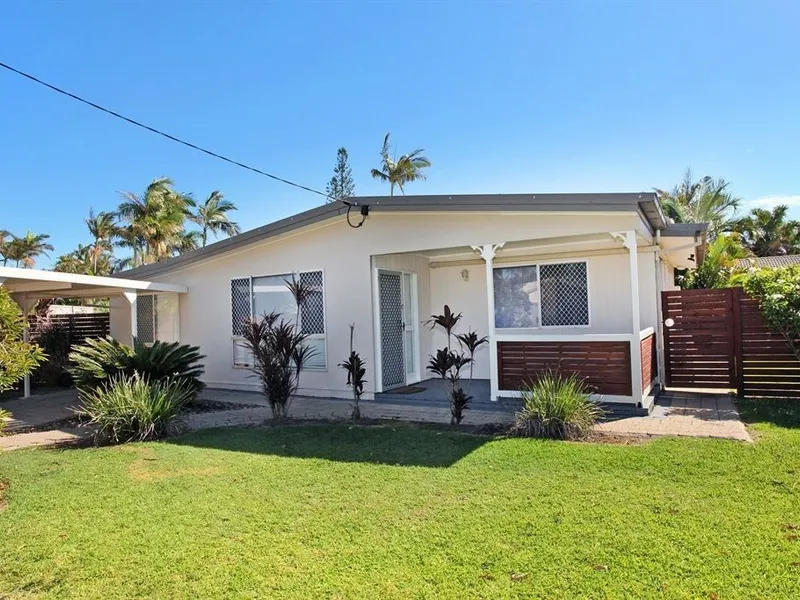 LAIDBACK BEACHSIDE HOME