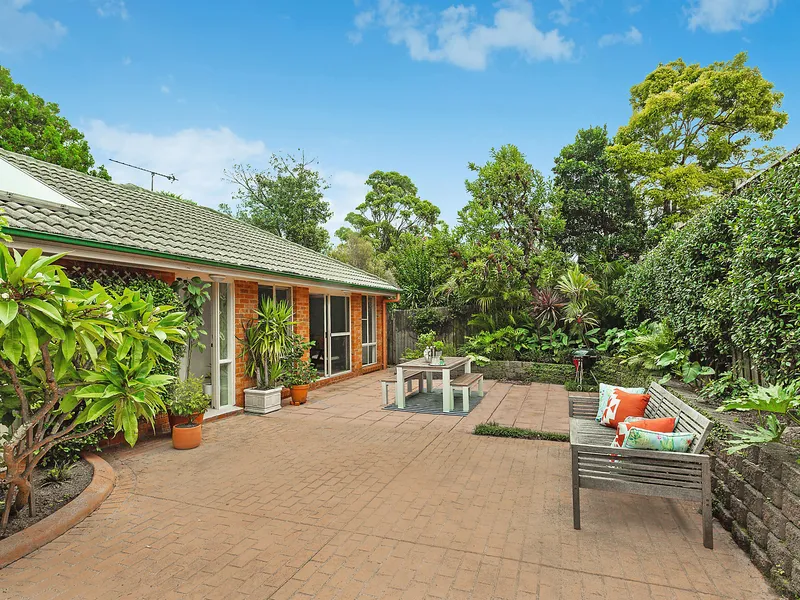 Idyllic house in quiet family neighbourhood