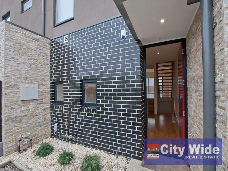 AS New 3 Bedroom on 3 levels with city views and plenty of space