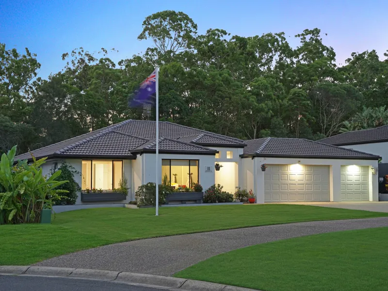 WALK TO AB PATERSON COLLEGE - ARUNDEL HILLS