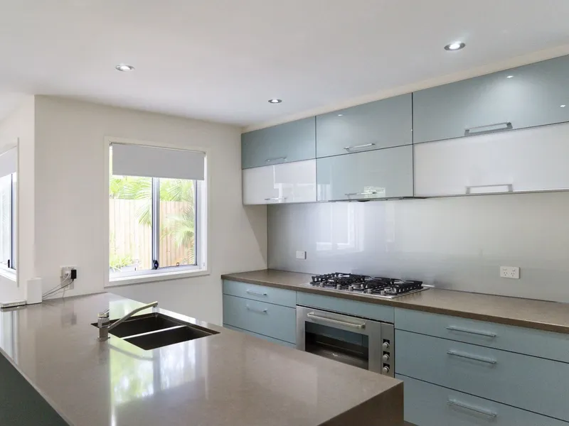 Spacious & Modern Unit with Designer Kitchen - Convenient Location