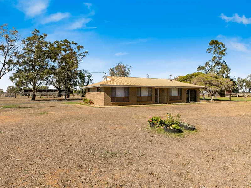 5 Acres, Lifestyle, Water, Stables