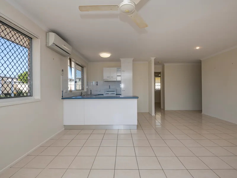 Brick unit in complex of 4 close to amenities