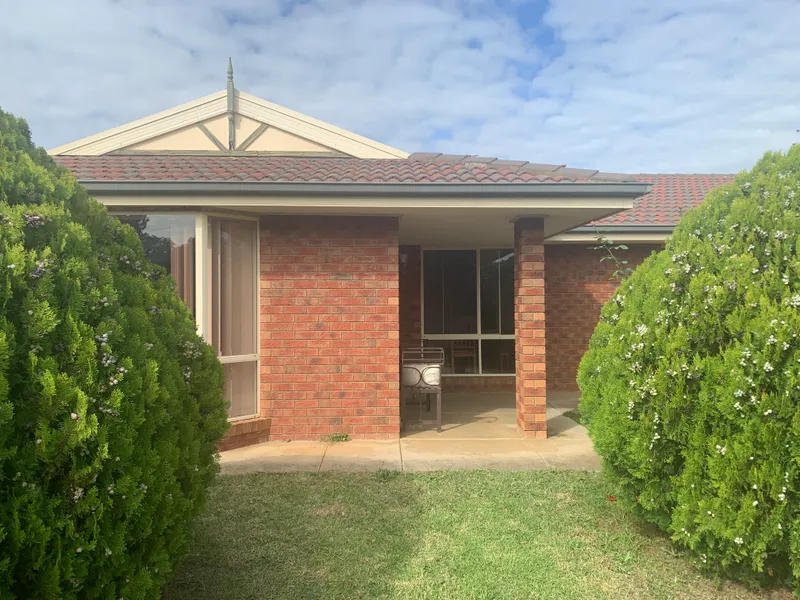 Lovely 3 bedroom home in quiet court