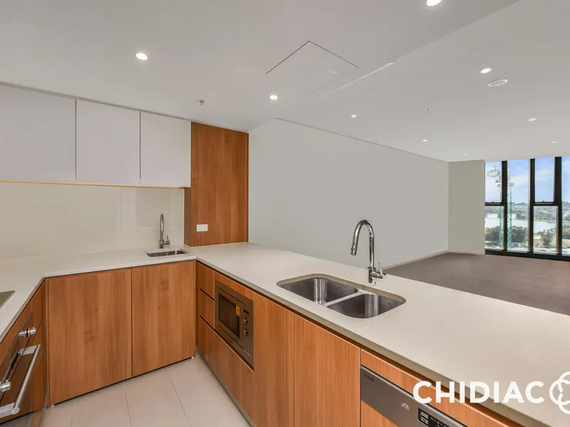 Modern residence in a convenient location