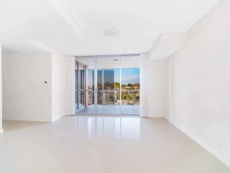 Entry via Block C,Nearly new 2-bedroom modern apartment now for lease