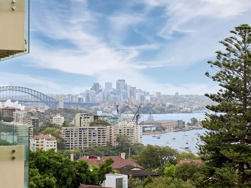 MODERN GLAMOROUS apt w/ BREATHTAKING HARBOUR BRIDGE VIEWS - $1150 All in