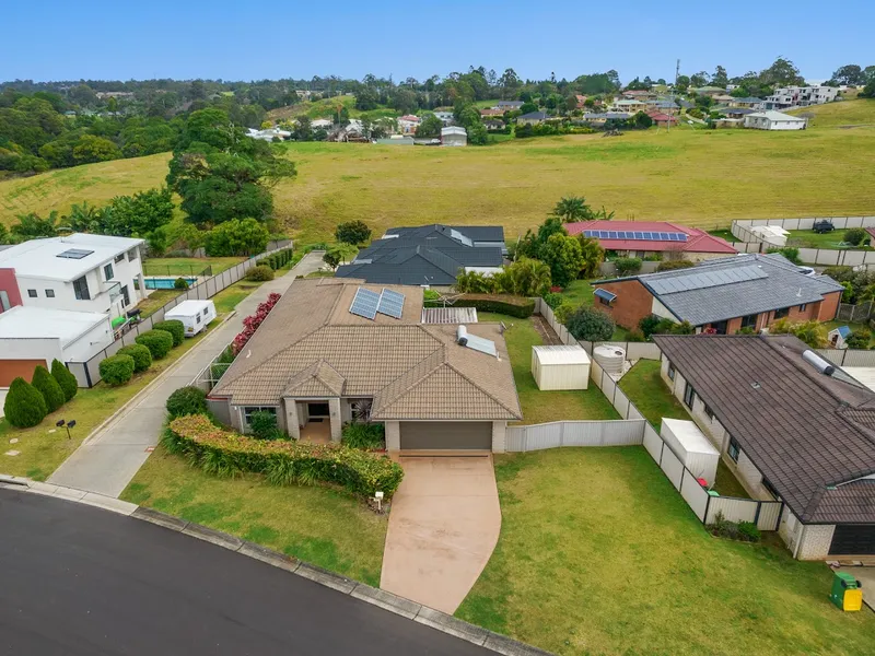Spacious Home, Large Block, North Facing Living and Entertaining Areas