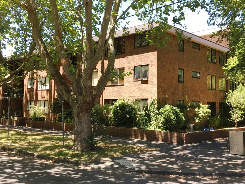 Stylishly Renovated Beachside Apartment