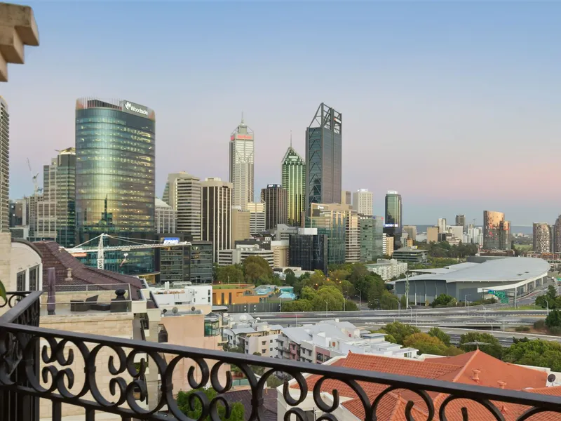 Absolute Luxury - Top Floor