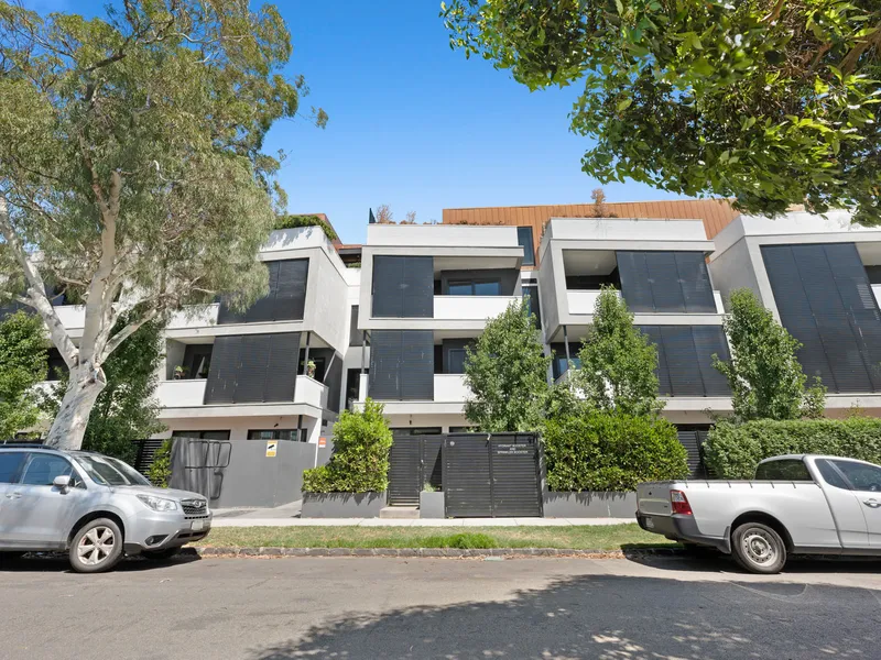 Spacious and bright with a huge courtyard