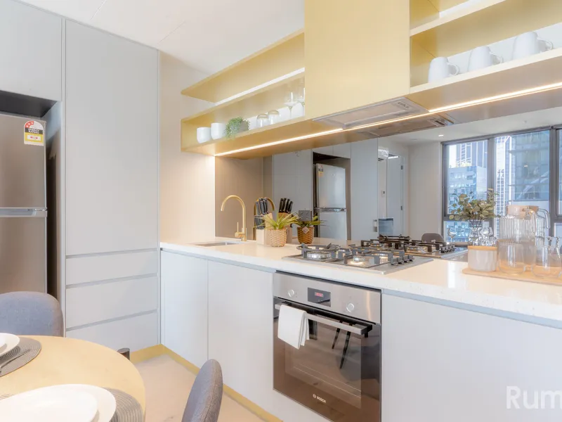 FULLY FURNISHED 2-BEDROOM APARTMENT IN THE HEART OF THE CBD WITH LUXURY AMENITIES