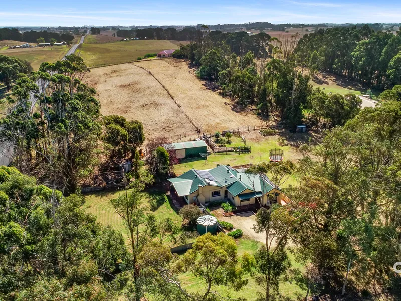 COUNTRY LIFE AWAITS YOU!