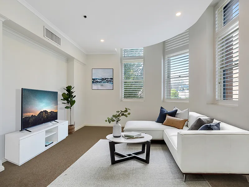 Spacious 2 Bedroom !
