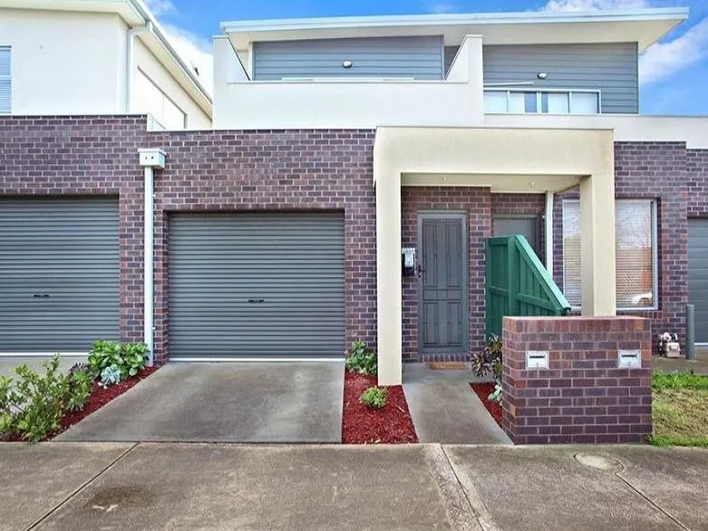 PERFECTLY POSITIONED HOME