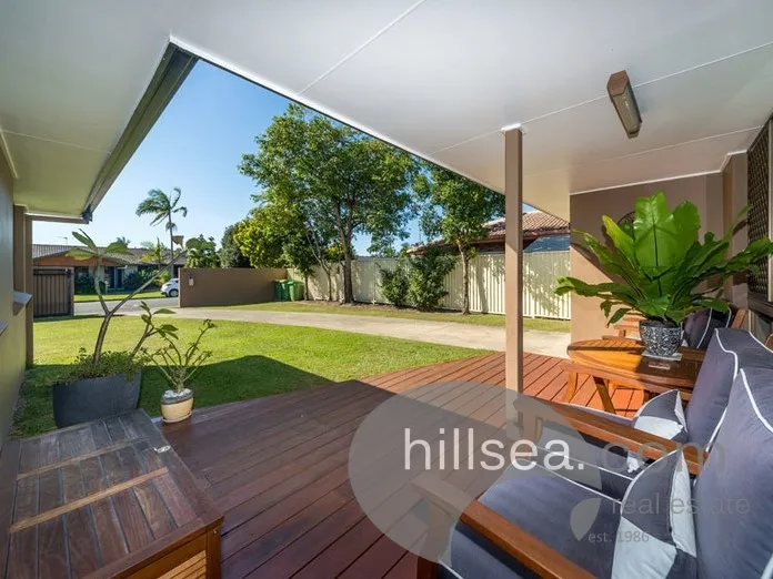 Well presented family home in a quiet, family friendly, convenient location.