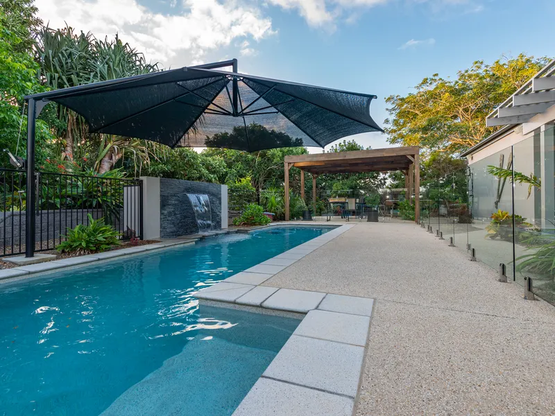 Majestic Family Home And Entertainers Delight.