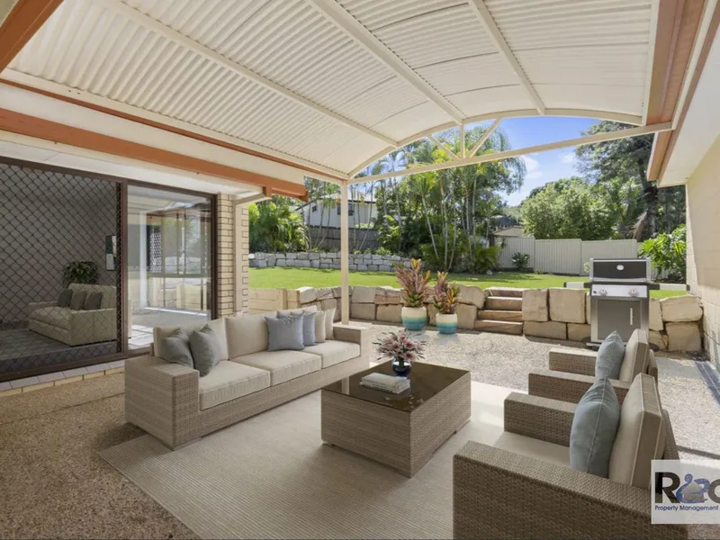 4 Bedroom Home in quiet cul-de-sac