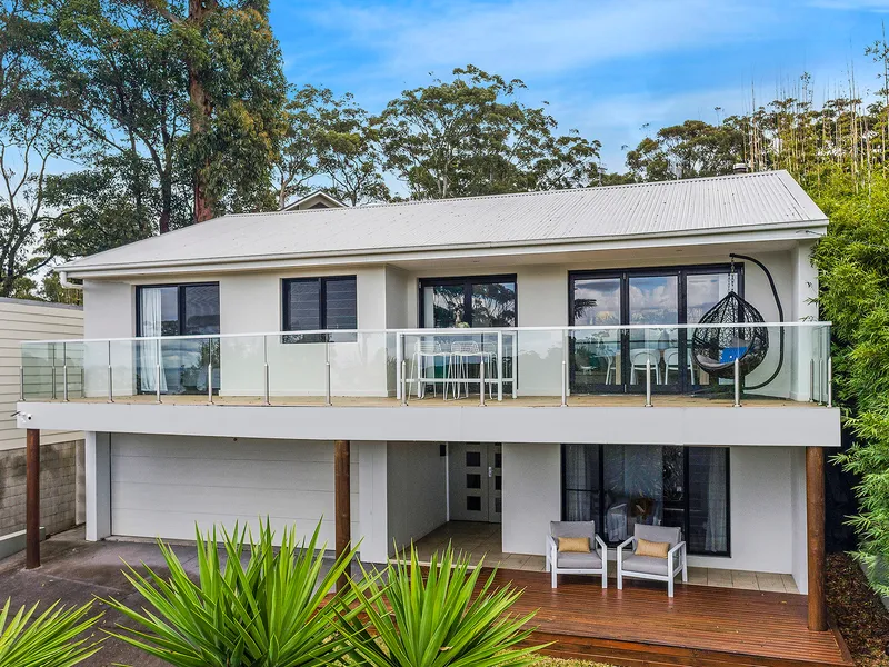 Gorgeously Furnished Home With Ocean Views