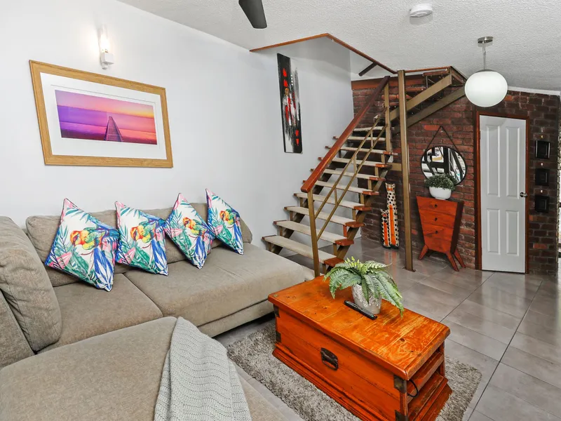 Fully Furnished & Pet Friendly Townhouse