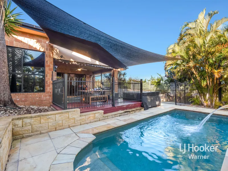 SUPERB LIVING OPTIONS IN ULTRA-PRIVATE POSITION