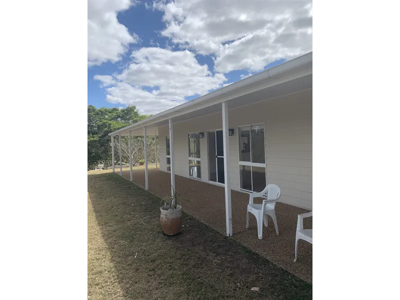 Rural home with breath taking views - Biddaddaba