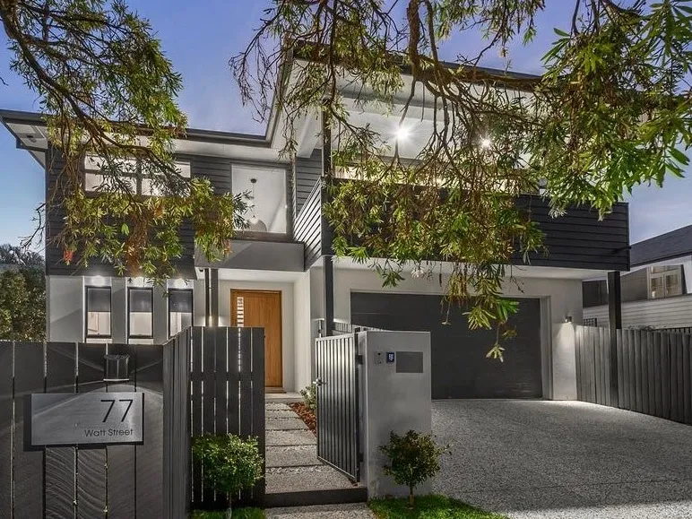 Exceptional 4 Bedroom 3 Bathroom Family Home in the Heart of Corinda with a Sparkling Pool and Alfresco