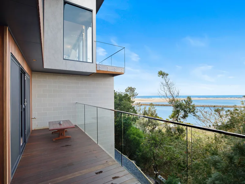 BREATHTAKING COASTAL VIEWS