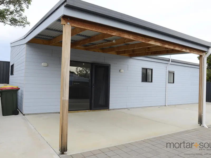 Delightful, Compact 3 x 2