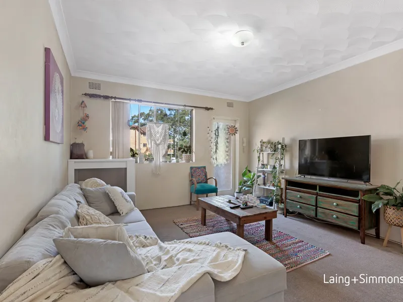 Two Bedroom Unit With Leafy Outlook