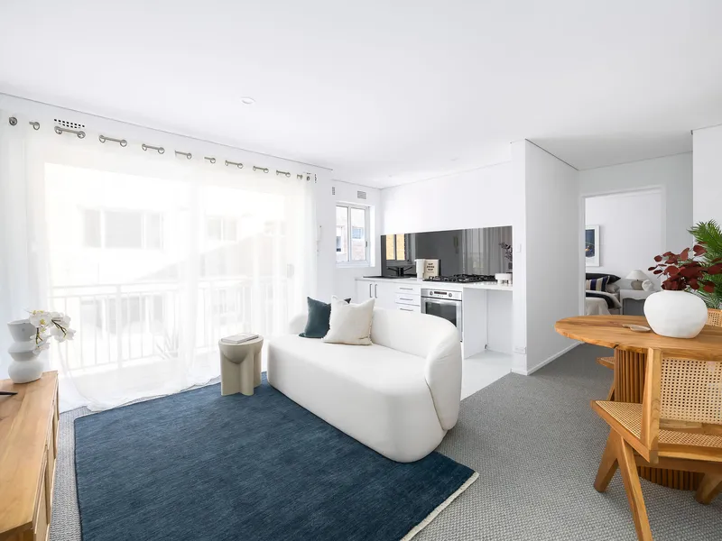 Sleek beach pad - ideal first home or investment