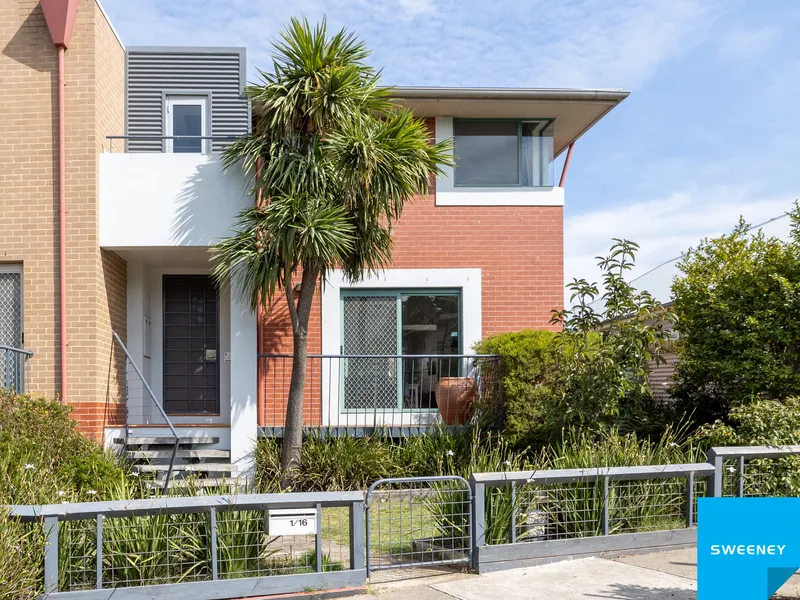 Elegant four-bedroom home, Location, location, only a short walk to the Yarraville Village
