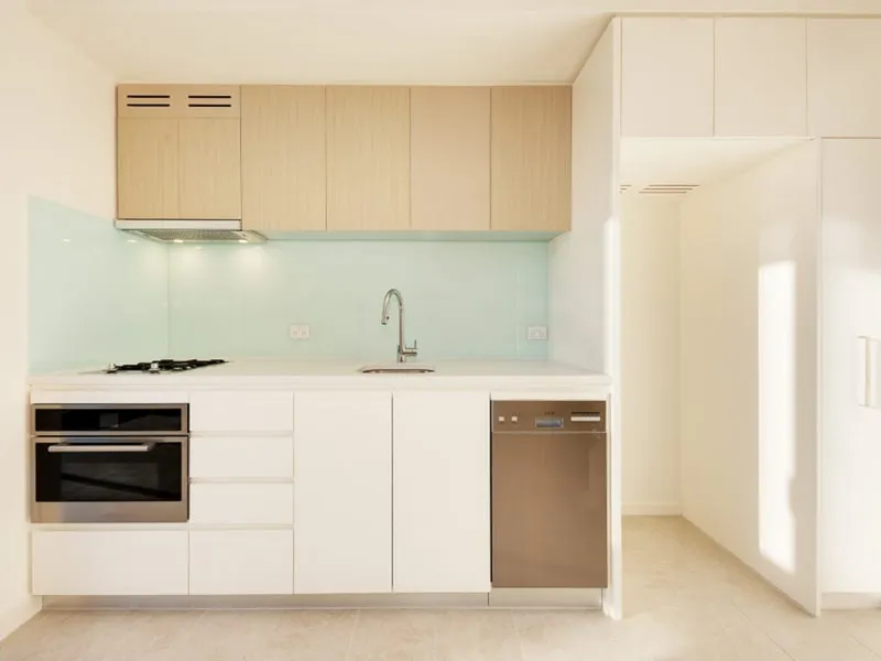 Stylish and convenient access apartment available!!