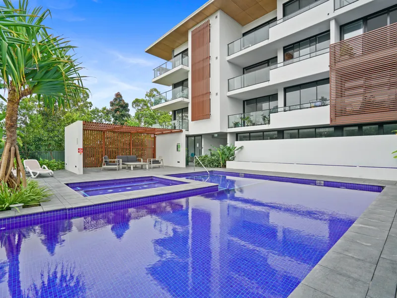 Desirable End Unit - Near New