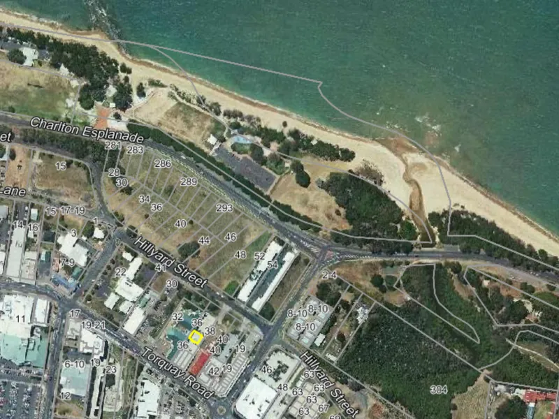 Freshly Renovated Ground Floor Unit