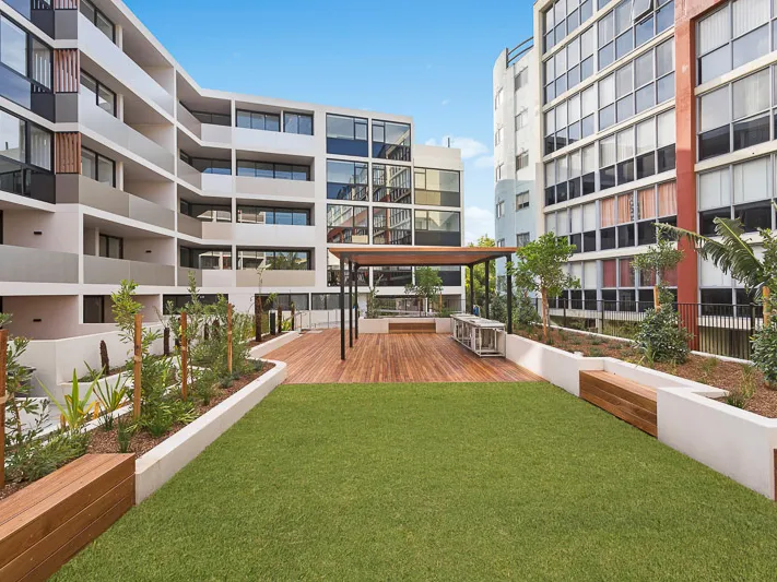 Premium 2 bedrooms apartment with 2 bathrooms and 2 parking