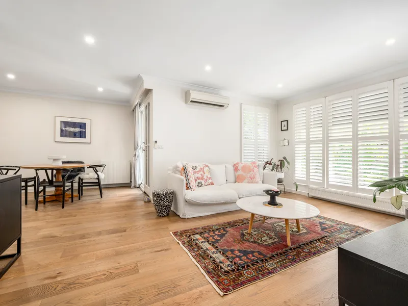 Renovated 2-bedroom villa offering security and tranquillity.