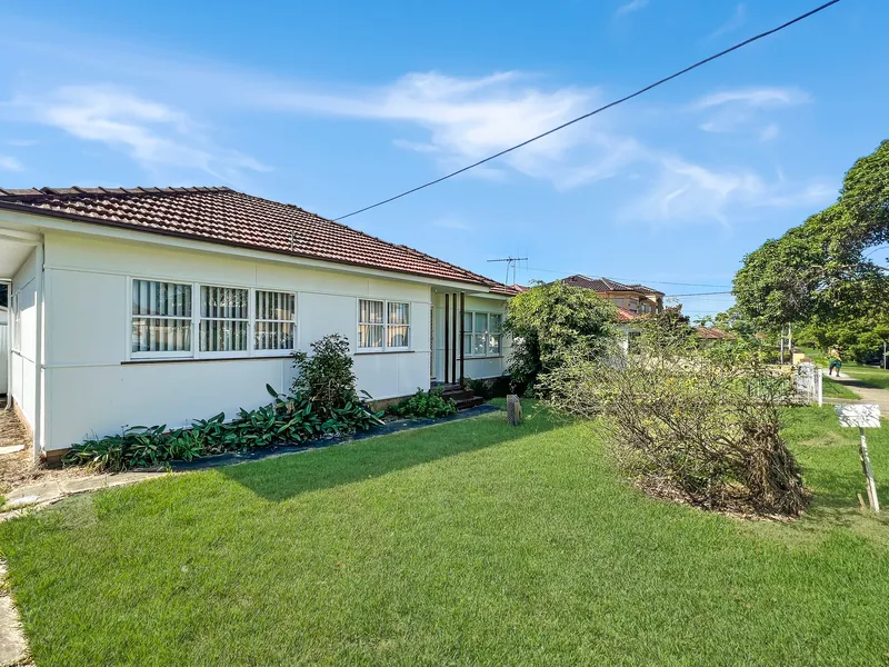 Family home in a central lifestyle position