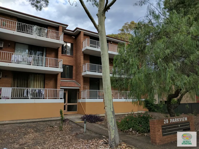 NEWLY RENOVATED 2 Bedroom Unit next to Wentworthville Park