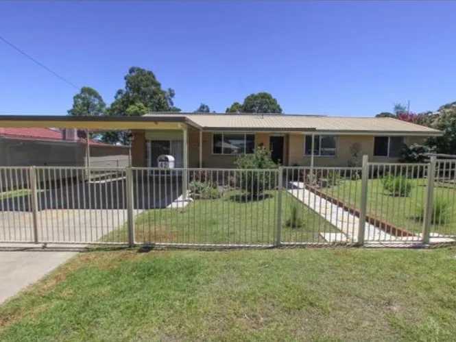 Comfortable family home in convenient location - 1012 sqm