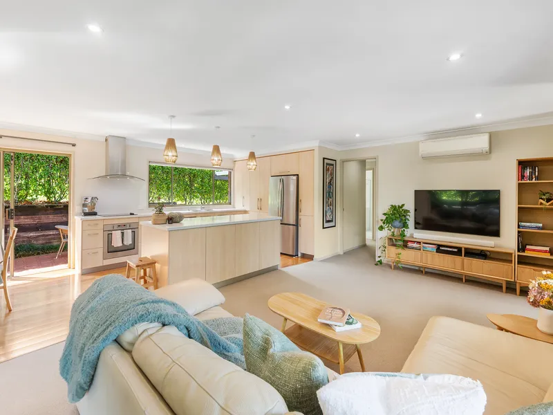 Maple Cottage - Tranquil, Modern, In Beautiful Surrounds